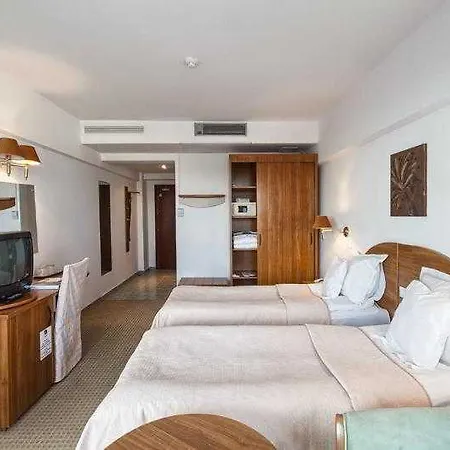 Savoy Hotel 4*