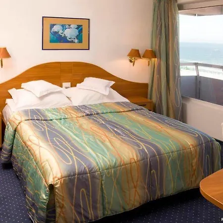 Savoy Hotel 4*
